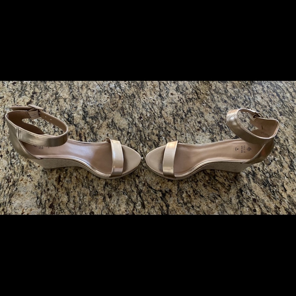 NWOT - Call It Spring - JOSSET - Gold Platforms